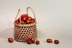 説明：中国の风格の黒い車の箱に包まれた柳条篭。